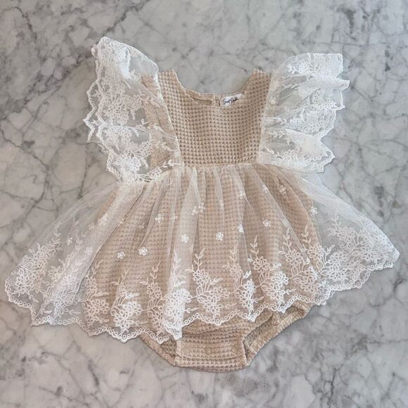 Sweet Gabby Other - NWOT SWEET GABBY NUDE BODYSUIT DRESS 18/24M